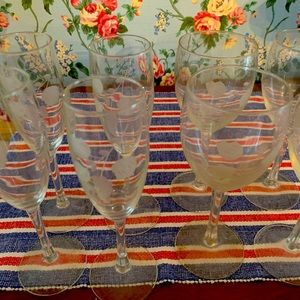 Set of 4 each wine and champagne Pfaltzgraff glasses.